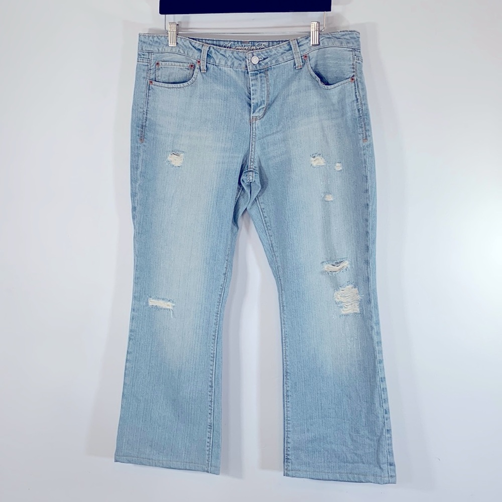 American Eagle True Boot Distressed Frayed Women’s Size 14 Short MidRise Jeans